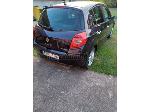 RENAULT CLIO 1.4 16V Privilege