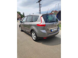 RENAULT SCENIC Grand Scénic 1.5 dCi Dynamique