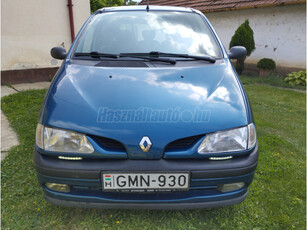 RENAULT SCENIC Mégane Scénic 1.6 RN