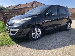 RENAULT SCENIC Scénic 1.5 dCi TomTom EDC Magyar Navigáció jéghideg klíma szervizkönyv könyv!