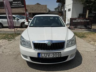 SKODA OCTAVIA 1.6 Elegance MAGYARORSZÁGI ! 102 LE ! TEMPOMAT ! VÉGIG VEZETETT SZERV.KÖNYV