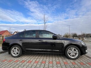 SKODA OCTAVIA 2.0 CR TDI Elegance DSG