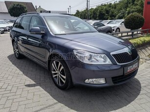 SKODA OCTAVIA Combi 1.8 TFSI Elegance Alufelni-Ülésfűtés-Digitklíma-Vonóhorog