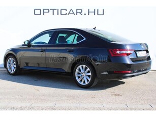 SKODA SUPERB 2.0 TDI SCR Style Navi!APP!LED!Kamera!Mo-i!1.Tulaj!80.278Km!ÁFÁ-s!THM9.9%