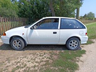 SUZUKI SWIFT 1.0 GS