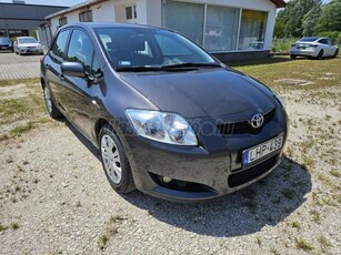 TOYOTA AURIS 1.6