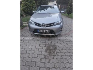 TOYOTA AURIS 1.6 Active