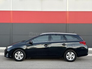 TOYOTA AURIS Touring Sports 1.8 HSD Active (Automata) Magyarországi! Első Tulajdonostól!