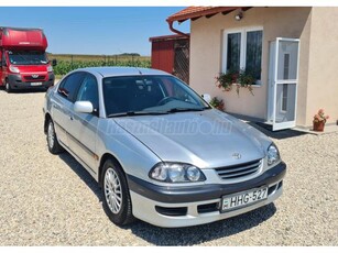 TOYOTA AVENSIS 1.6 Linea Sol