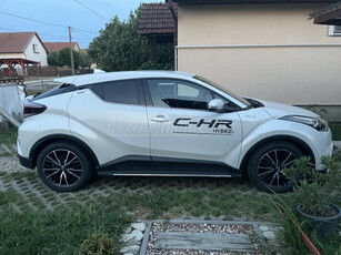 TOYOTA C-HR 1.8 Hybrid Executive LED Premium pack Leather e-CVT