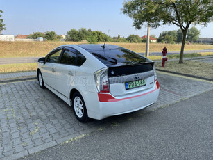 TOYOTA PRIUS PLUG-IN