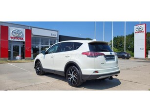 TOYOTA RAV 4 Rav4 2.5 Hybrid Executive Sunroof e-CVT 1. TULAJ. VEZETETT SZERVIZKÖNYV. MAGYARORSZÁGI