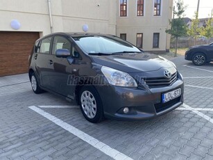 TOYOTA VERSO 2.0 D-4D Premium