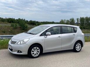 TOYOTA VERSO 2.0 D-4D Terra