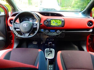 TOYOTA YARIS 1.5 VVT-i Hybrid Selection Smart Red e-CVT 1.TULAJDONOS! -MAGYAROSZÁGI SZERVIZKÖNYVES!- ÜLÉSFŰTÉS-ELÖL-HÁTUL RADAR!