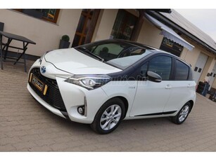 TOYOTA YARIS 1.5 VVT-i Hybrid Selection White e-CVT Mo-i - EGYGAZDÁS - CSUPÁN 19e KM - ÚJSZERŰ ÁLLAPOT!