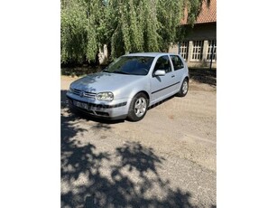 VOLKSWAGEN GOLF IV 1.6 25 év