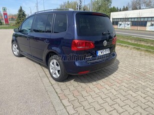 VOLKSWAGEN TOURAN 1.4 TSI Comfortline [7 személy] Kevés kilométer