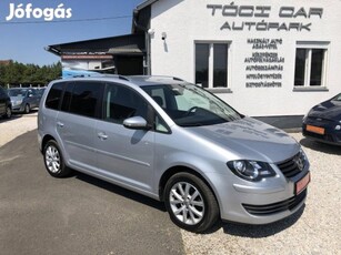 Volkswagen Touran 1.6 Trendline Family 7 Személ...