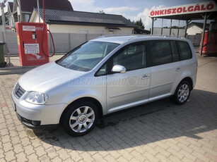 VOLKSWAGEN TOURAN 2.0 FSI Trendline