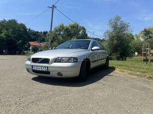 VOLVO S60 2.4 D [D5]