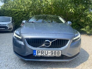 VOLVO V40 2.0 D [D2] Momentum