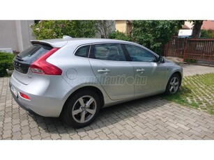 VOLVO V40 2.0 D [D4] Ocean Race Magyar-Mag.Szem-Vez.SzervKönyv-400Nm/190Le