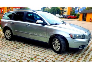 VOLVO V50 2.0 D 2 ÉV MŰSZAKI JÉGHIDEG KLÍMA SUMMUM MAGASAN EXTRÁZOTT