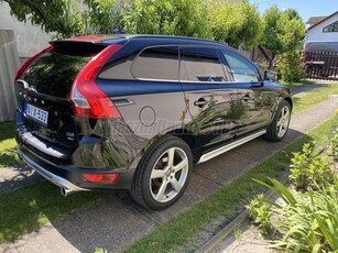 VOLVO XC60 2.4 D [D3] R-Design