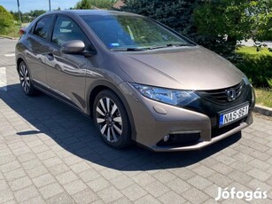 Honda Civic 1.8 Sport Magyar---71.000km---Sérül...