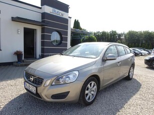 VOLVO V60 1.6 D DRIVe Summum Navigáció!Gazdaságos Diesel!