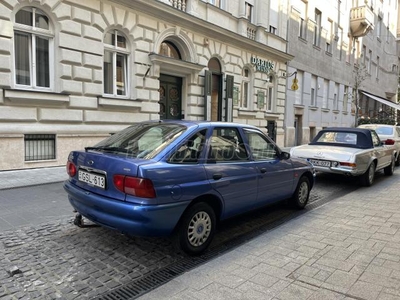 FORD ESCORT 1.3 Club