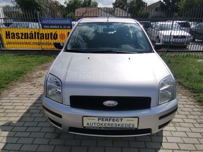 FORD FUSION 1.4 Ambiente Sérülésmentes.Rozsdamentes.Szervízkönyves.245008Km!!!Nagyon szép!!!