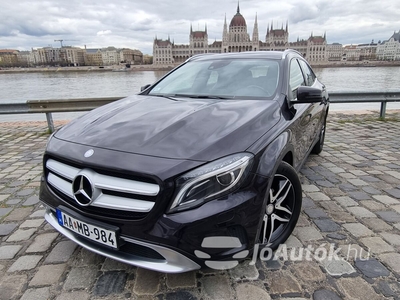 MERCEDES-BENZ GLA-osztály