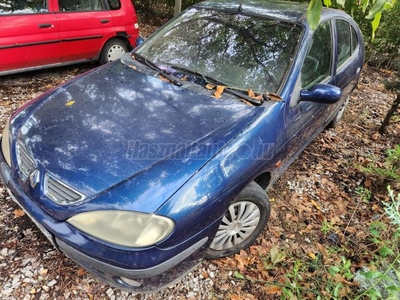 RENAULT MEGANE 1.4 16V Dynamique