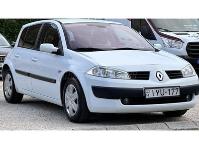 RENAULT MEGANE 1.4 Authentique