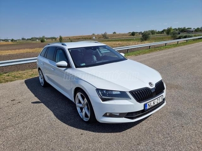 SKODA SUPERB 2.0 TDI Combi 4x4 DSG 6