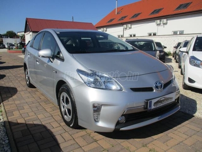 TOYOTA PRIUS 1.8 PHV Sol (Automata) IGAZI RITKASÁG/MEGKÍMÉLT SZÉP ÁLLAPOT 31-EZER KM !