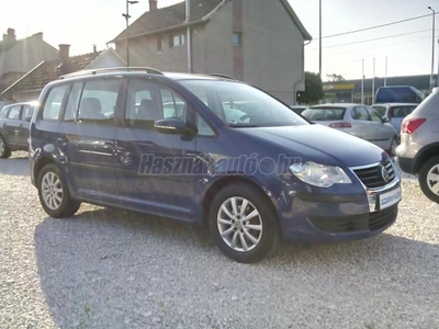 VOLKSWAGEN TOURAN 1.6 Trendline