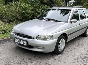 Ford Escort 1.6 16V Classic Első tulajdonostól!