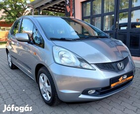 Honda Jazz 1.2 Trend Plus Vezetett Szervizkönyv...