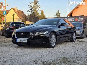 Jaguar XE 2.0 l4D Prestige Gyári Fény! SZ.Könyv...