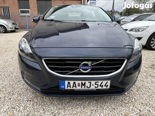 Volvo V40 1.6 D [D2] Kinetic R-Design Powershif...