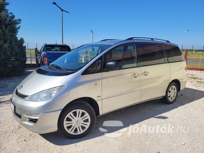 TOYOTA Previa