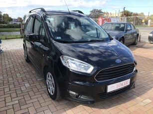 Eladó Ford Tourneo