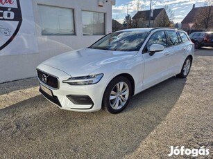 Volvo V60 2.0 D [D3] Momentum Geartronic Szervi...