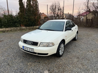 AUDI A4 1.8 (Automata) Digit klímás