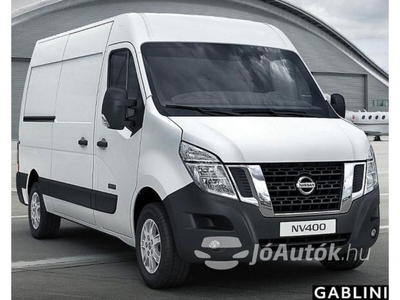 NISSAN Interstar