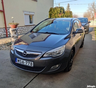 Opel Astra J Sports Tourer 1.7 CDTI Essentia Sz...