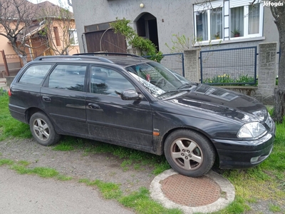 Toyota Avensis kombi 1.8 benzines